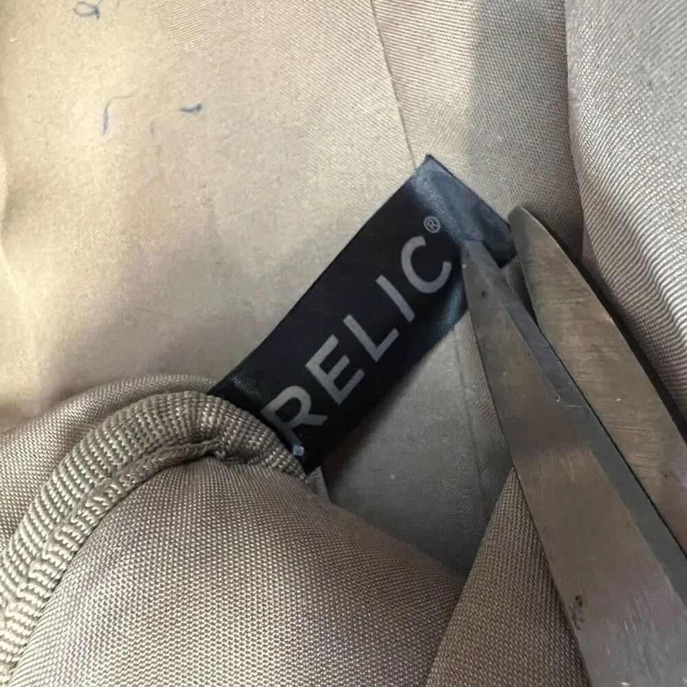 Relic Fossil Gray Pebbled Backpack Adjustable Straps Multiple Pockets‎ & Zipper